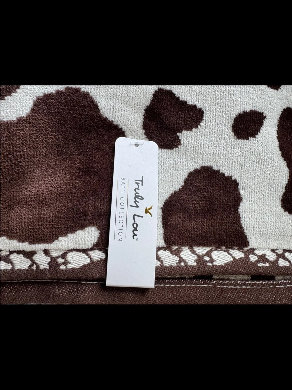 “Truly Lou” Bath Towel Set Cow Print  Brown & Cream SET 4